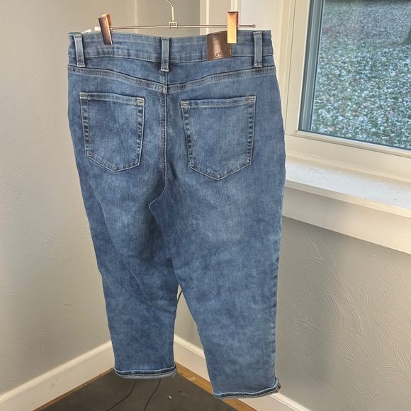 Maurices Light Blue Relaxed Boyfriend Jeans 12 - Picture 3 of 5